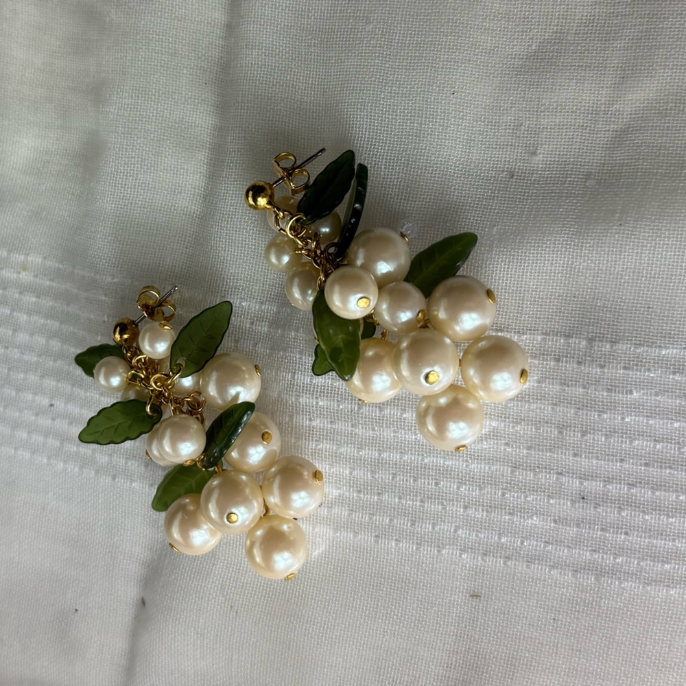 Vintage Jewelry Estate Sale Pearl Grape 🍇 Cluster Earrings